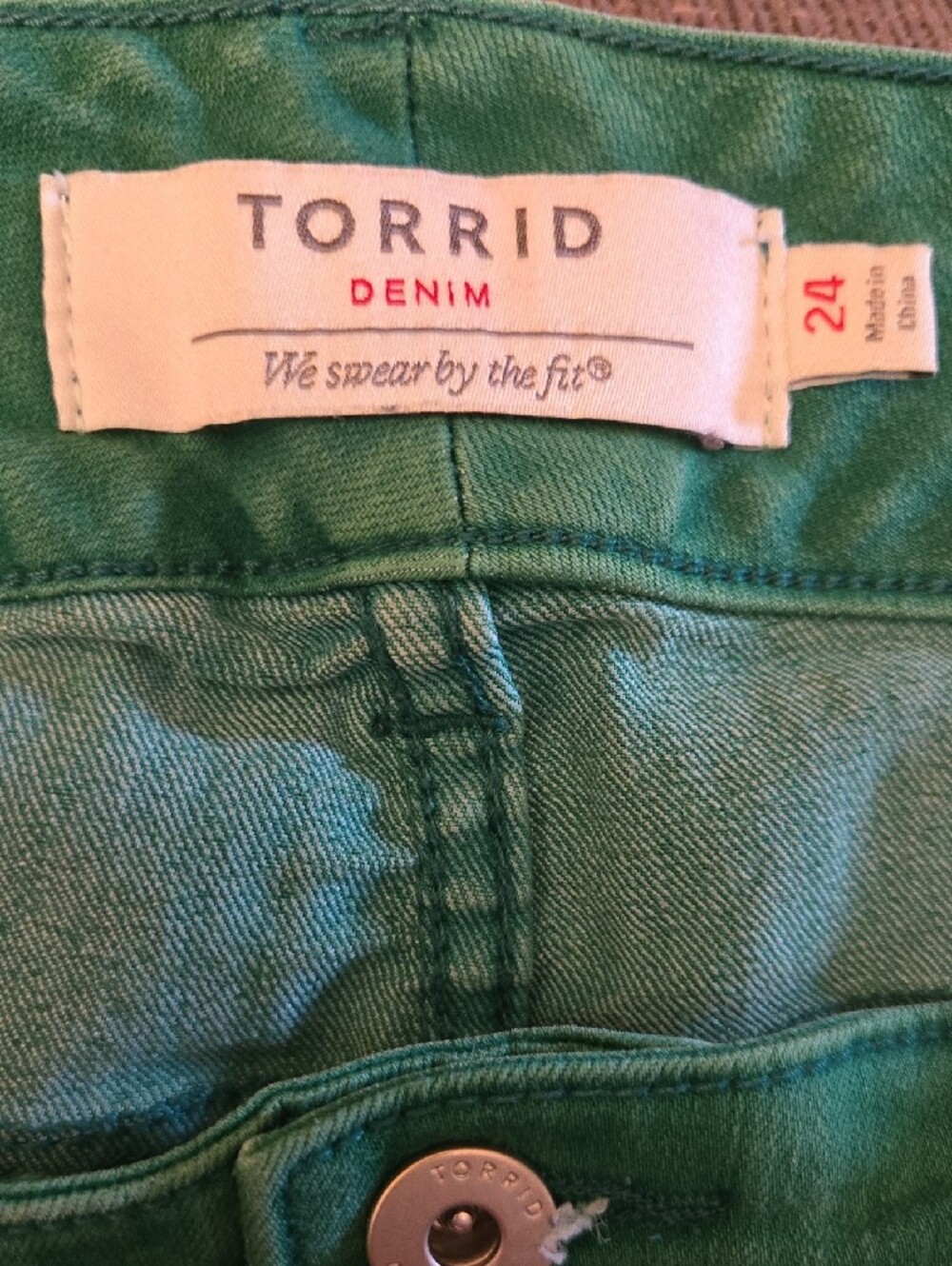 torrid Green Cropped Mid-Rise Stretch Jeans - Picture 3 of 4